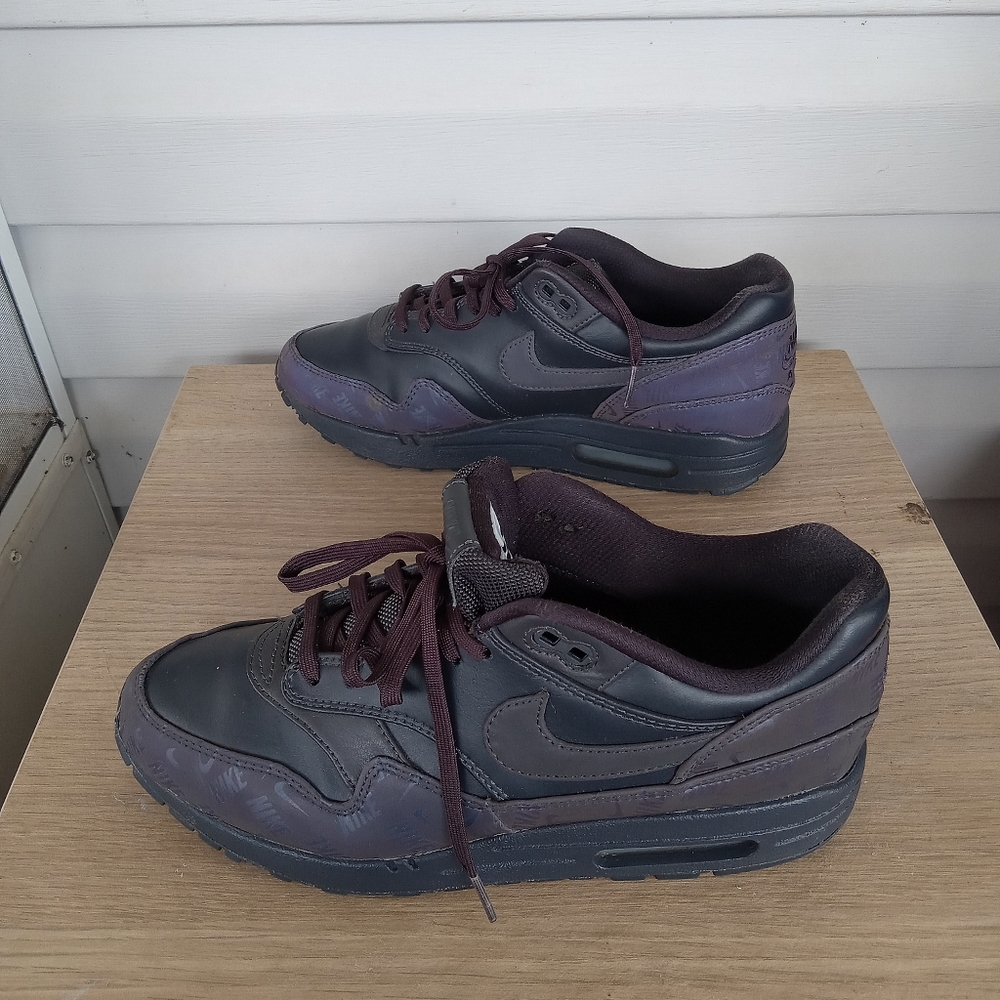 Nike Air Max 1 LX LUX Logo Print Women's Shoes Oil Grey 917691-001 - Picture 3 of 11